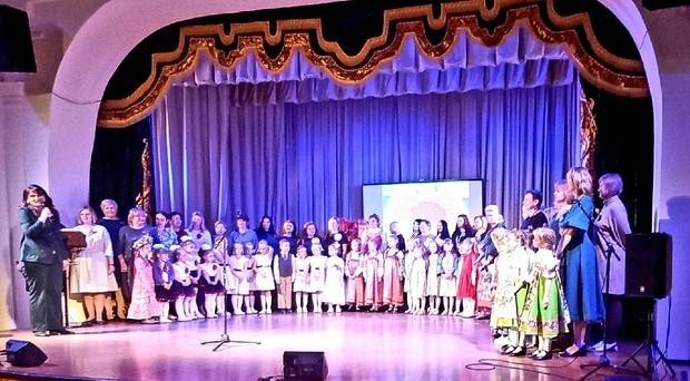 VII городской фестиваль патриотической песни «Красная гвоздика» VII городской фестиваль патриотической песни «Красная гвоздика».